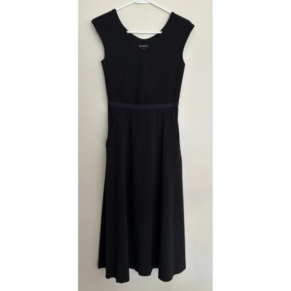 Athleta XS Dress Black Open Back Travel Athleisure Classic Vacation Stretchy